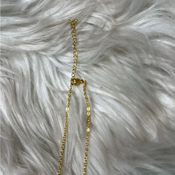 Gold Heart Pendant Necklace with Pearl - Picture 2 of 3